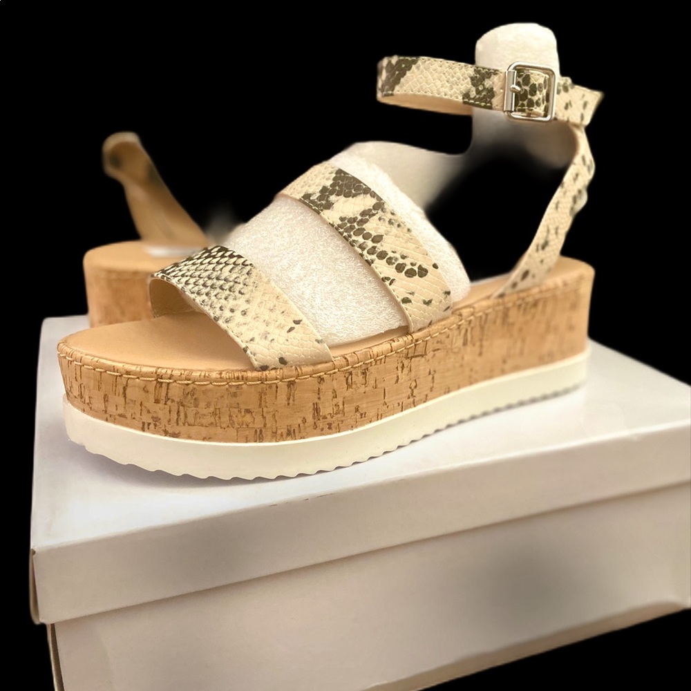 NIB STEVE MADDEN Faithi Wedge Sandal Size 7.5